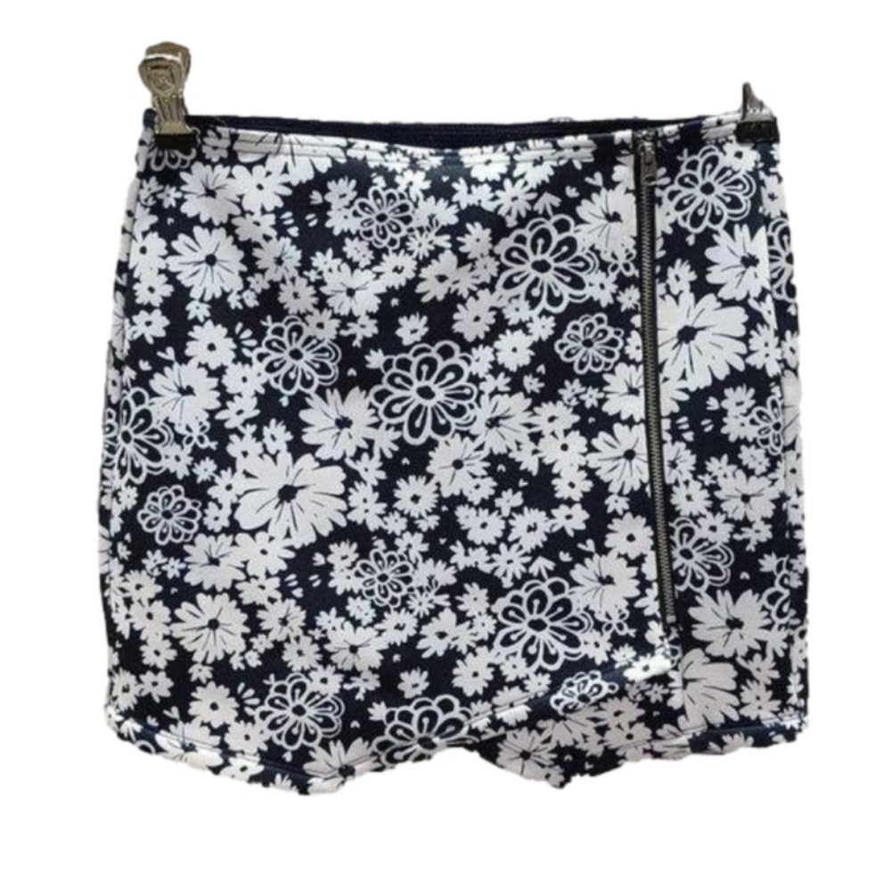 Abercrombie Kids Floral Black and white skirt